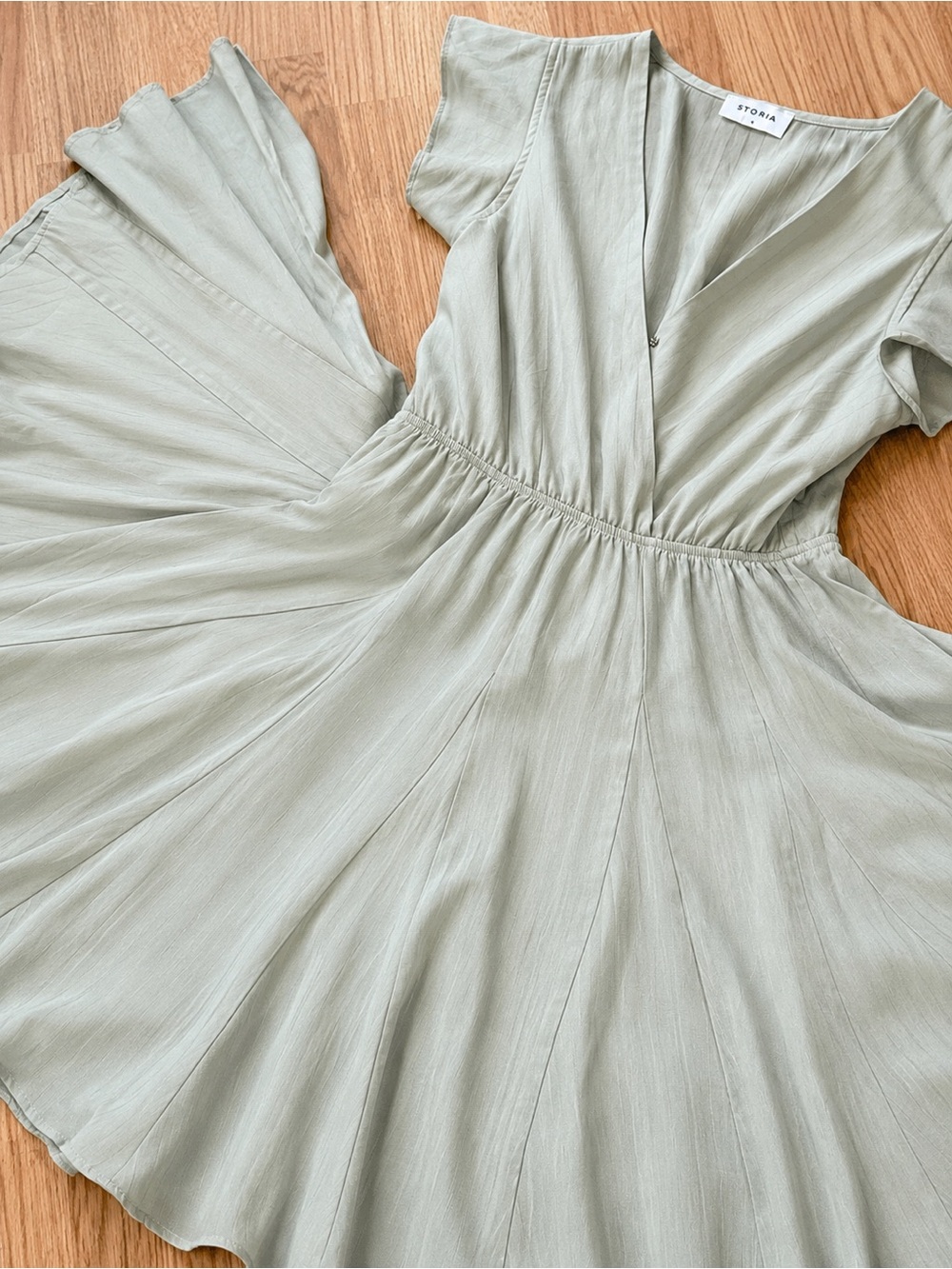 Storia Light Sage Green Pleated Flutter Sleeve V-Neck Cinched Waist Mini Dress